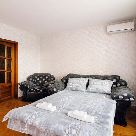 مينسك Rooms For Rent In The Mayakovskogo المظهر الخارجي الصورة